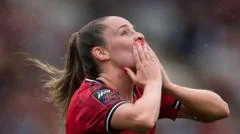 How Ella Toone is navigating grief through football