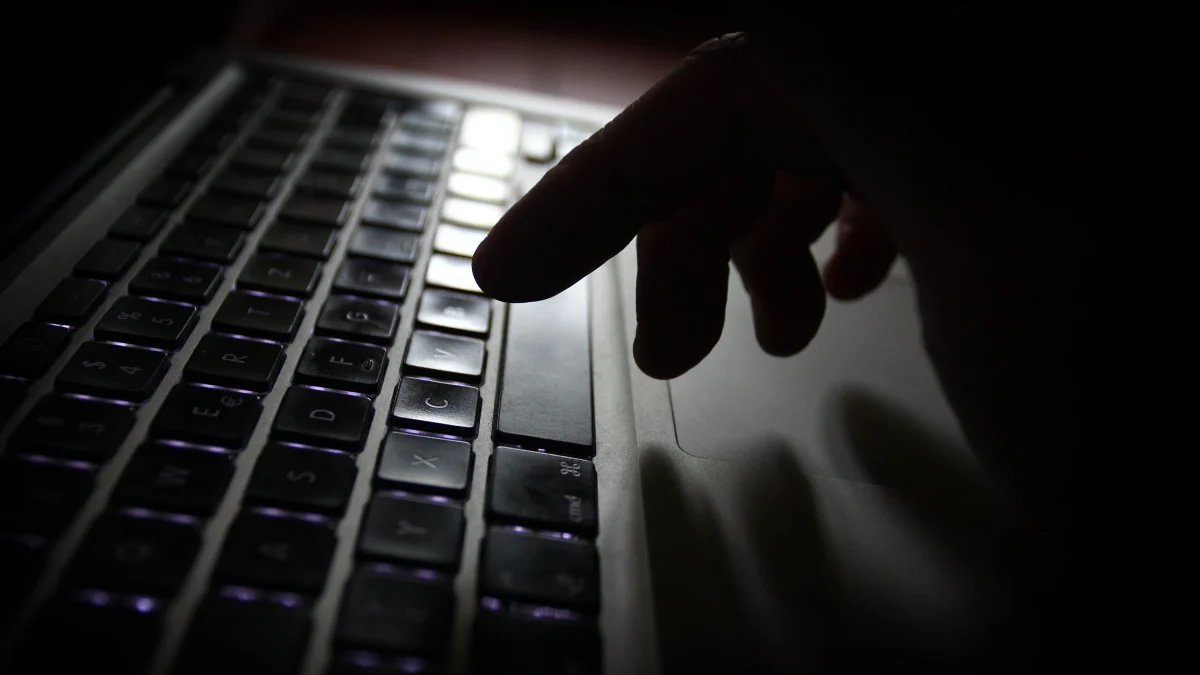 bericht Jugendschutz.NET: Tausende Missbrauchsdarstellungen im Netz entdeckt