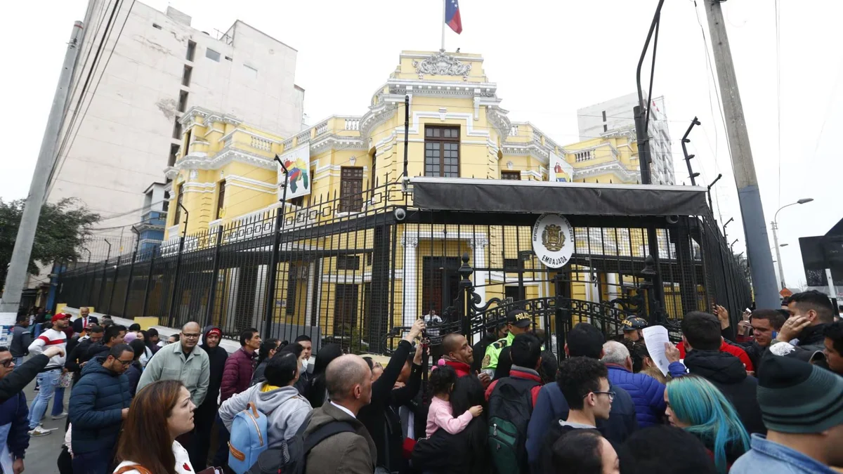 Perú elimina el salvoconducto y crea el pasaporte de emergencia para peruanos en el exterior: así funciona
