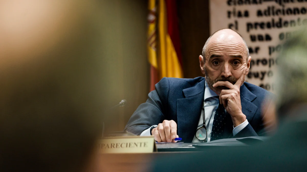 El testaferro de Zapatero tenía en su casa 286.000 euros escondidos en una bolsa de golf, el baño y radiadores de la calefacción
