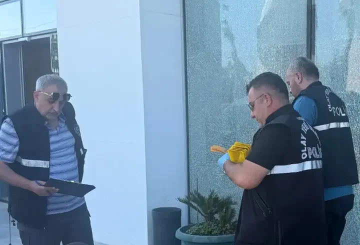 Antalya'da oto galeriye silahlı saldırıda 2 tutuklama, 1 ev hapsi