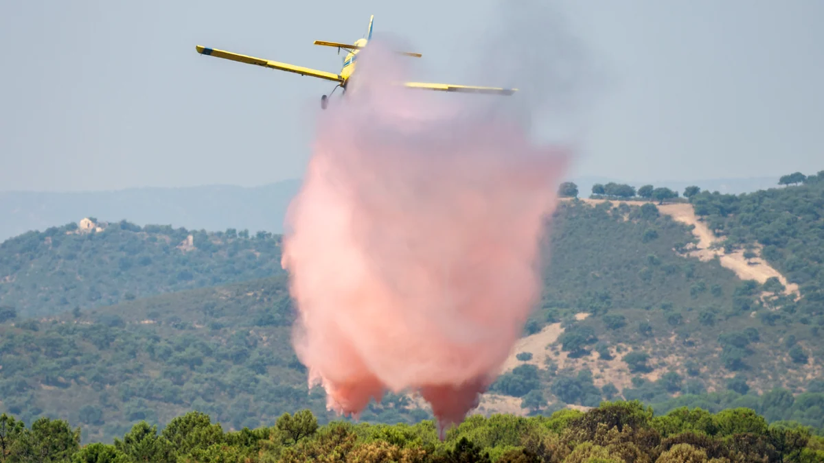 El Gobierno deja a las CCAA sin la mitad de los aviones anti incendios de élite que les prometió