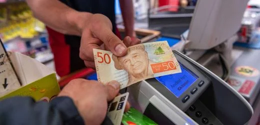 Schweden: Läden müssen wieder Bargeld annehmen
