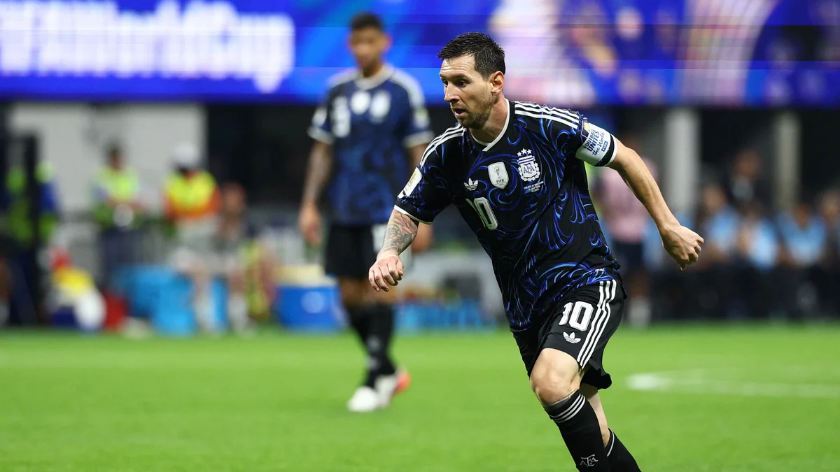 Los 17 jugadores campeones en Qatar 2022 con la selección argentina que jugarán otra final en el Mundial 2026
