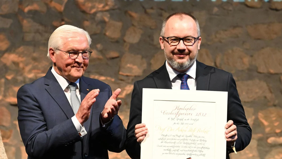 Hambacher Freiheitspreis: Steinmeier warnt vor autoritären Tendenzen