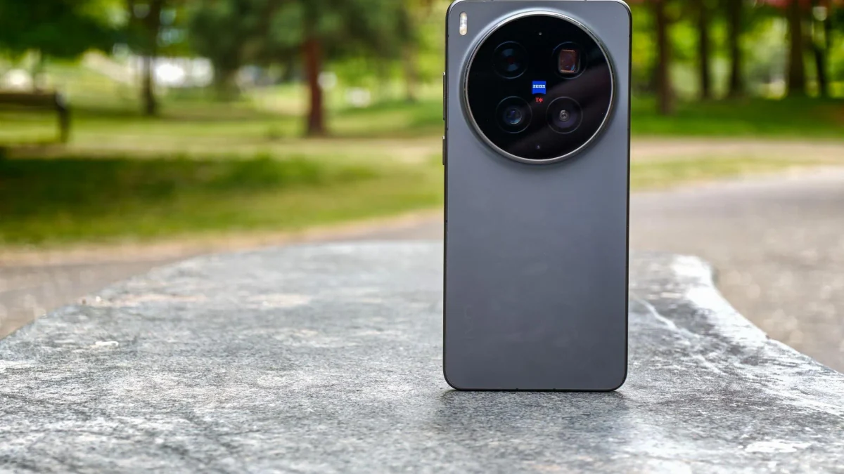 Vivo’s X300 Ultra has the best cameras in any phone