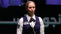 Evans beaten by Thai teenager in World Snooker final