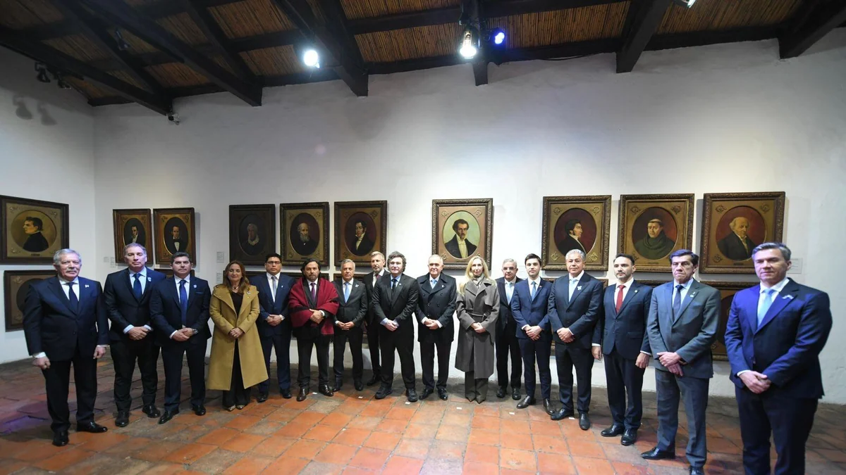Javier Milei consiguió una foto con gobernadores y reeditó el Pacto de Mayo en la previa de duras votaciones en el Congreso