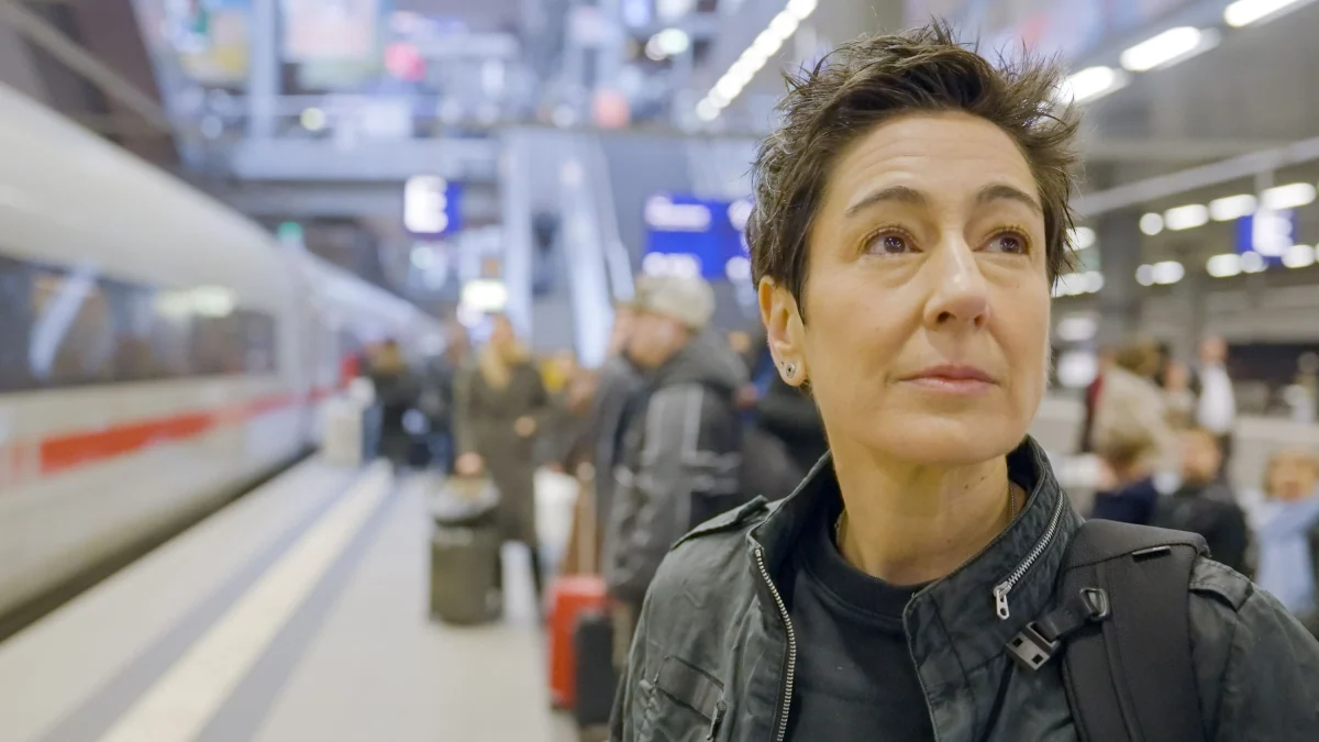 ZDF-Doku über Bahnchaos: Die Deutsche Bahn macht auch Dunja Hayali sprachlos