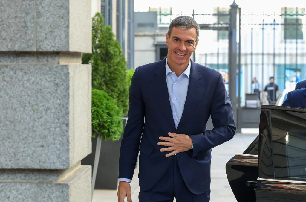 Feijóo tacha a Sánchez de "cobarde" por no atreverse a llamar a las urnas y el presidente le replica: "Es usted un Torquemada"