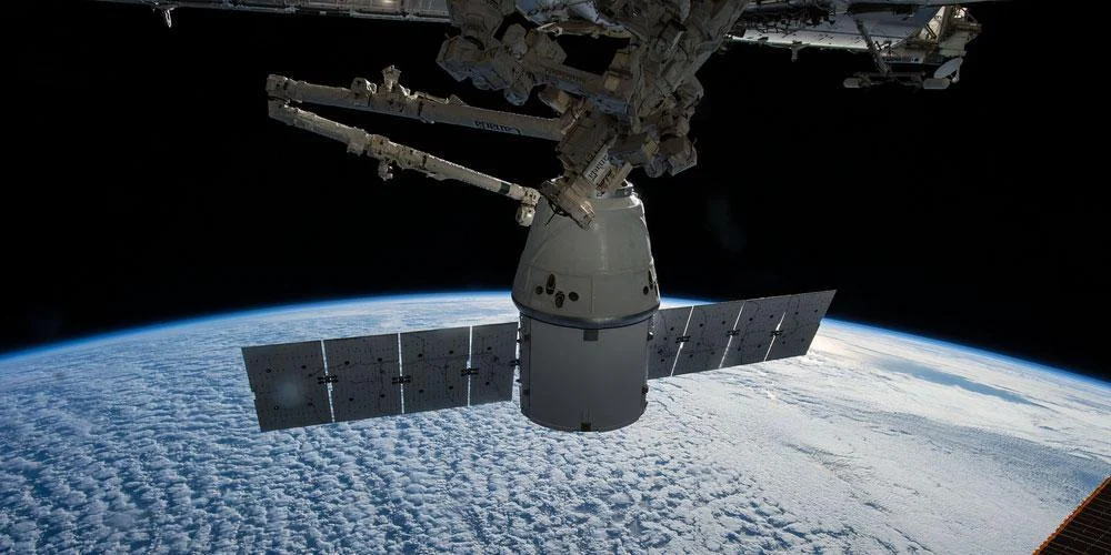 ¿Y si Moscú escondiera una bomba nuclear en un satélite? Un físico del MIT cree que ya podría descubrirla