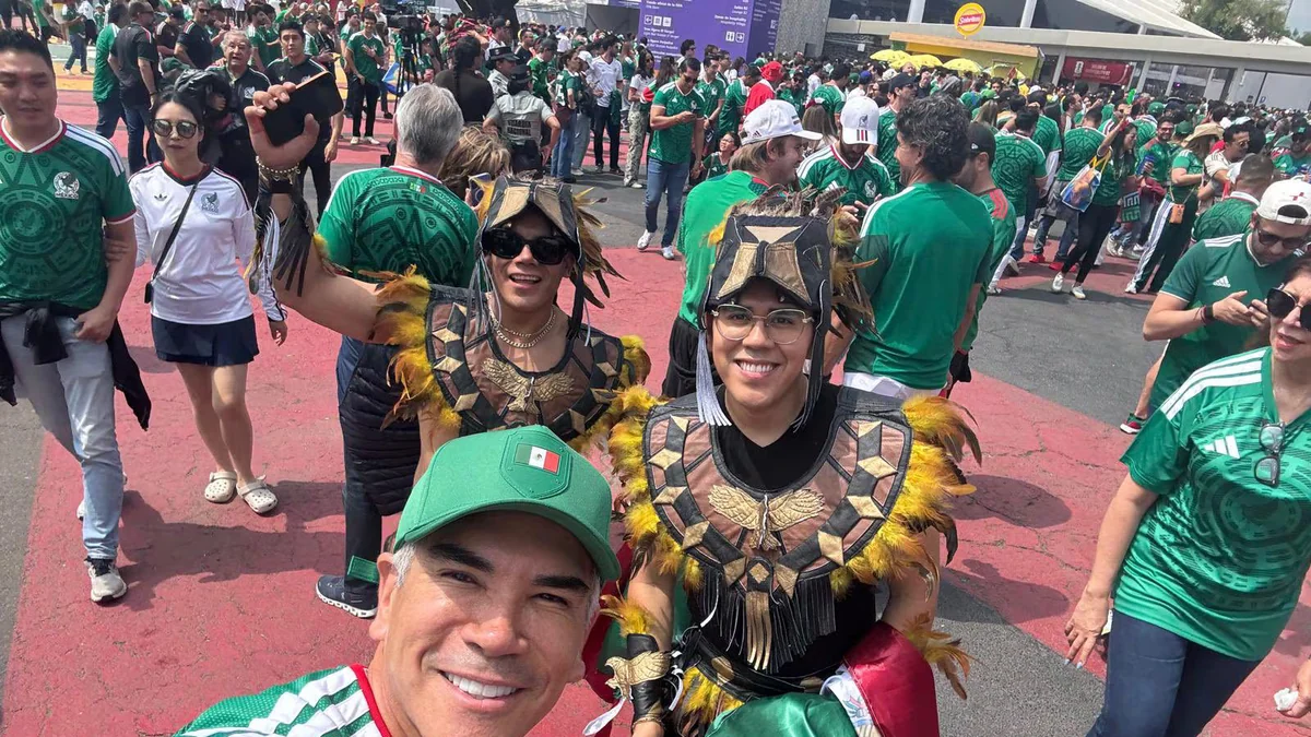 Desde el Estadio Ciudad de México, Alito Moreno presume apoyo a la selección