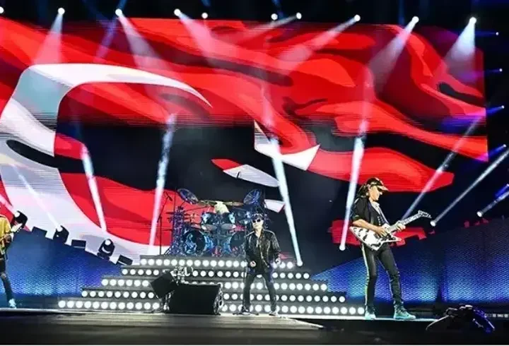 Scorpions 33 yıl sonra İstanbul’da sahne aldı: Beşiktaş Stadyumu’nda unutulmaz gece