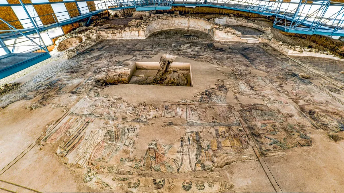 Noheda, la villa romana que se puede visitar de noche y que cuenta uno de los mosaicos figurativos más imponentes de España
