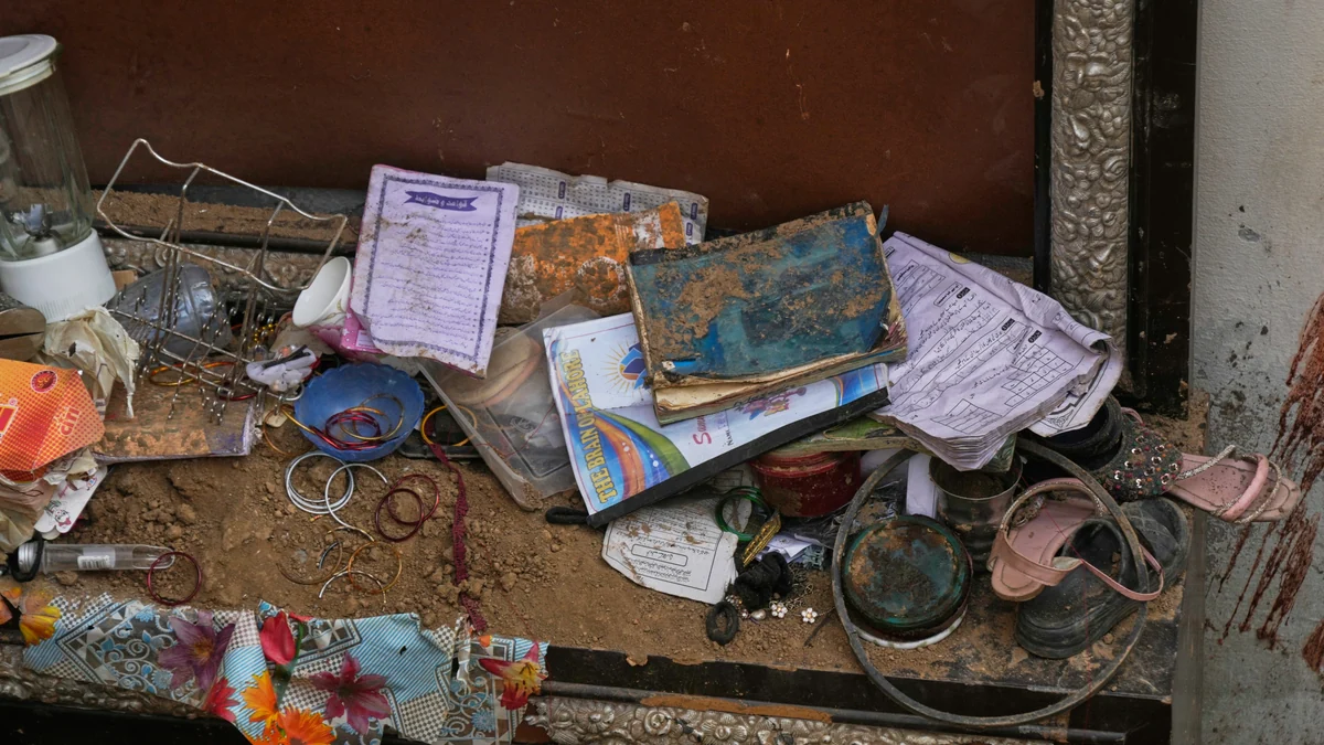 Funerals held for 14 Pakistani children killed in tutoring center collapse