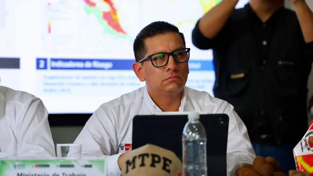 Contraloría investiga presunto certificado falso del Ministro de Trabajo para acceder a cargos públicos