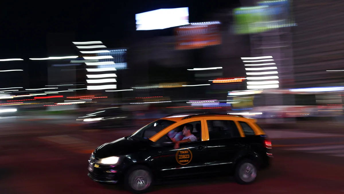 Compró un auto usado, denunció que le ocultaron que había sido taxi y que alteraron el kilometraje: por qué la Justicia rechazó la demanda