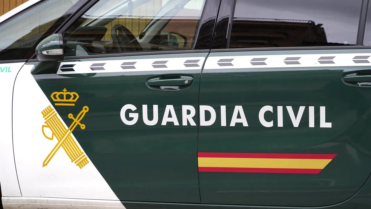 Detenido tras intentar asesinar a su hermano en Montserrat y atrincherarse en una vivienda