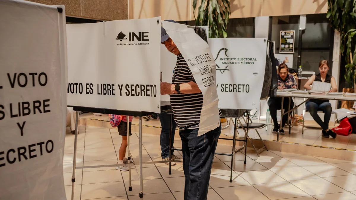 El Senado de México vota a favor de permitir que las autoridades anulen elecciones por 'injerencia extranjera'