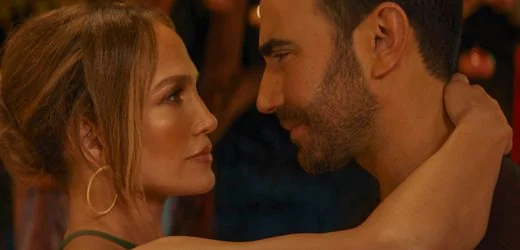 Netflix-Hit »Office Romance« mit Jennifer Lopez: Klappt's im Bett, klappt's auch mit den Bilanzen