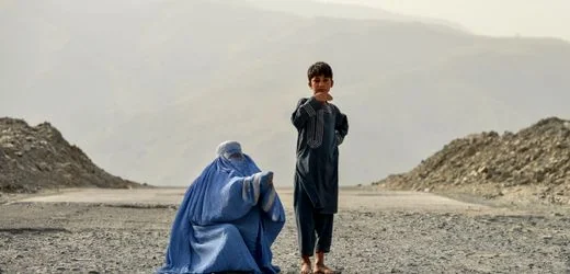 Afghanistan: »Wir haben Familien getroffen, die ihre Töchter verkaufen«