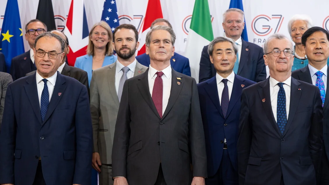 G7, la Francia: 'Unanimità per mantenere la pressione sulla Russia'