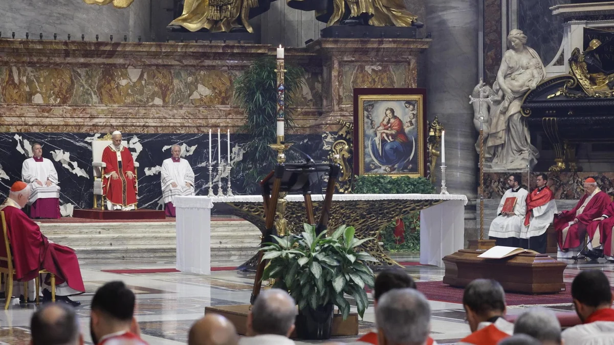 Funerali Ruini, anche Prodi a San Pietro. Leone XIV: consonanza di sentimenti con Giovanni Paolo II