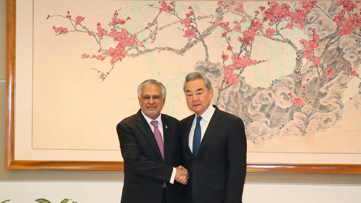 China y Pakistán reclaman a EEUU e Irán "un cese inmediato de las hostilidades" y "reiniciar el diálogo"