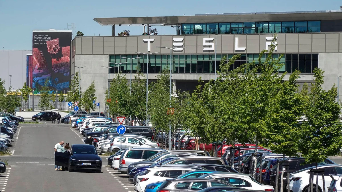 Tesla in Grünheide will weitere 1.000 Mitarbeiter einstellen
