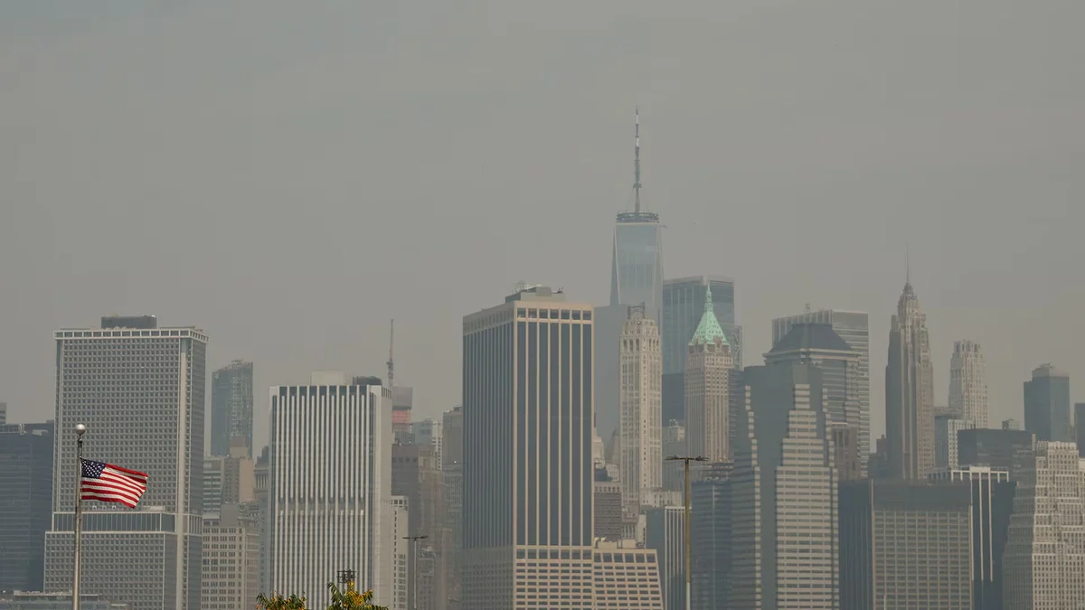 Nueva alerta por la calidad del aire en el área de la ciudad de Nueva York debido al humo de los incendios forestales canadienses