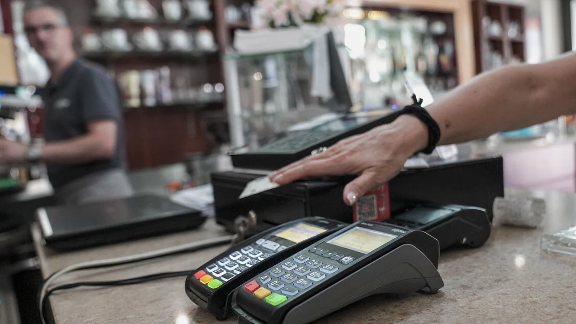 Bankitalia, avanzano i pagamenti digitali, balzo dei bonifici istantanei
