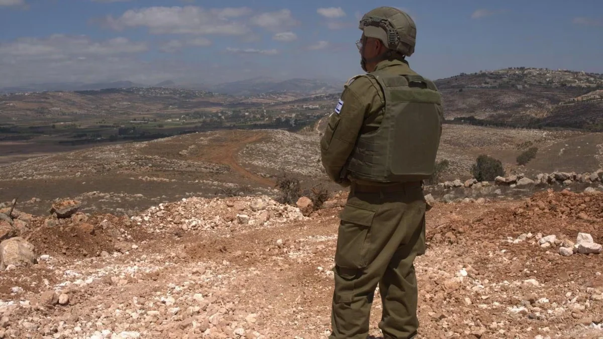 Israel ordena a sus tropas en Líbano prepararse para "una larga estancia" tras el "histórico" acuerdo con Beirut