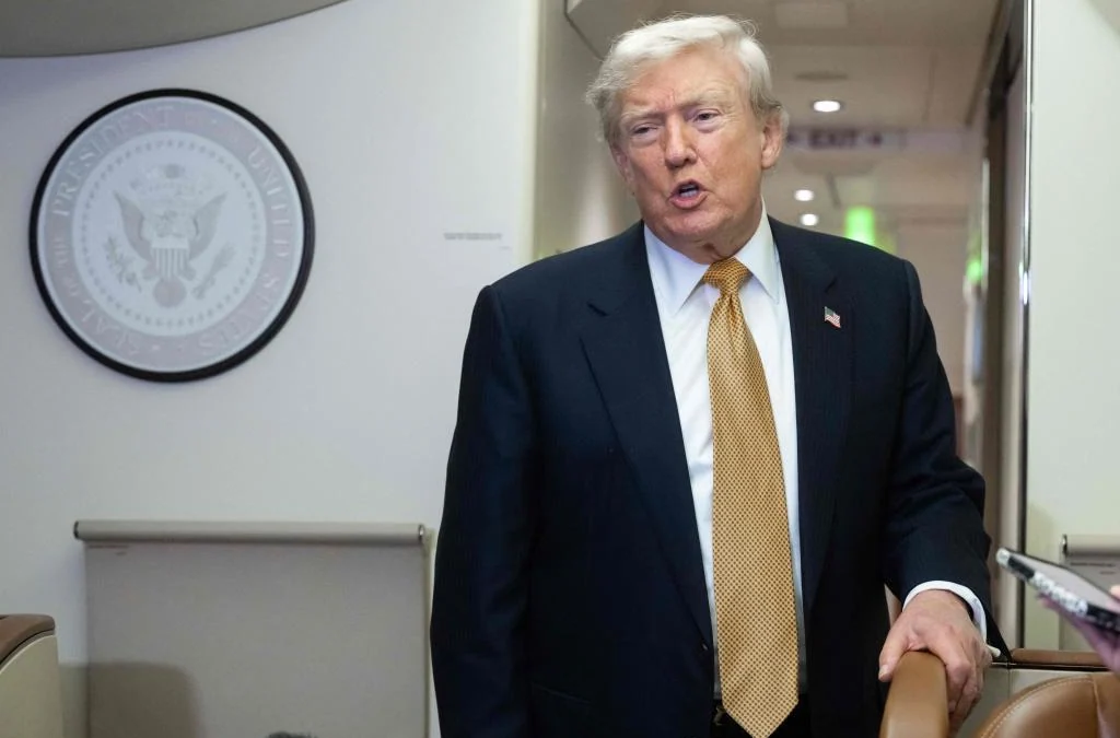 Trump, otra vez contra los medios: periodistas de The New York Times reciben citaciones judiciales tras una información sobre el nuevo Air Force One