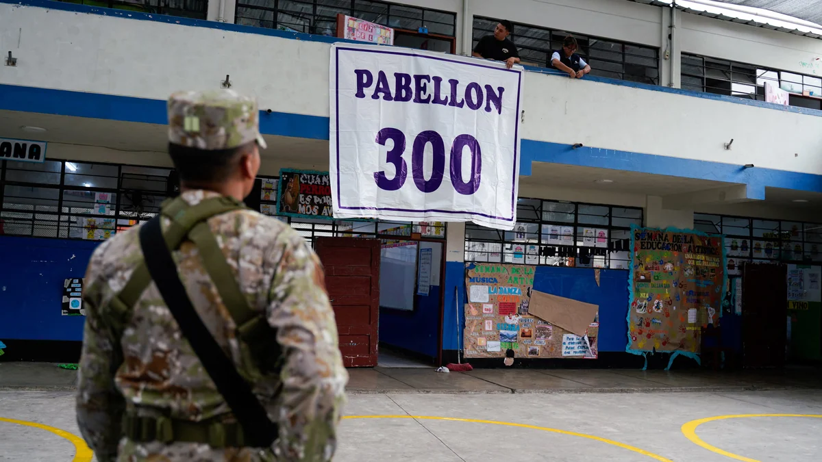 Dos ideas de Perú se enfrentan en unas elecciones marcadas por la inestabilidad política y la inseguridad