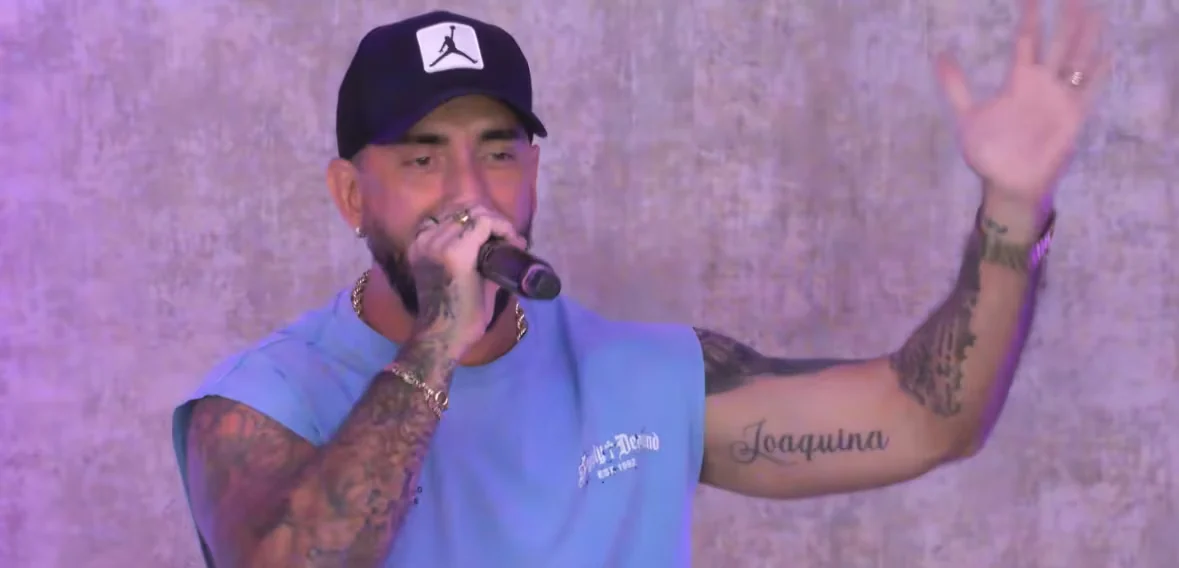 Román El Original cerró Infobae Mundial con un show en vivo y contó su travesía para seguir a la Selección