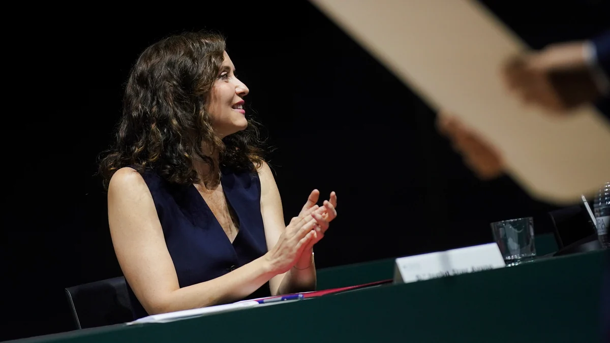 Ayuso tacha de "paripé" el plan 'exprés' del Gobierno para aprobar los Presupuestos: "Es una maniobra de distracción de su corrupción"