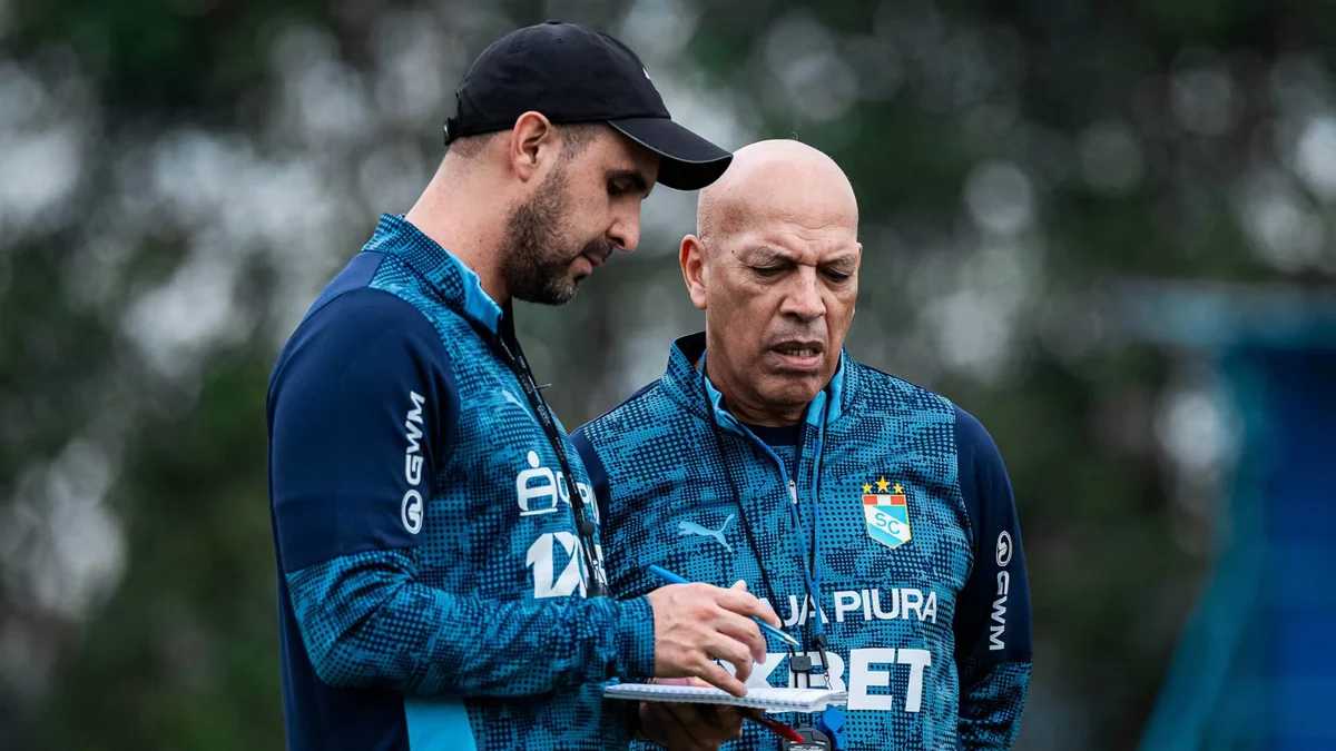Se revelaron los 4 jugadores que no seguirán en Sporting Cristal tras evaluación de Roberto Mosquera