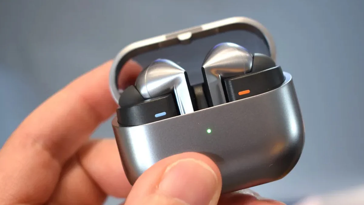 Galaxy Buds 3 Pro ve Buds 4 Pro için Yazılım Güncellemesi Yayında