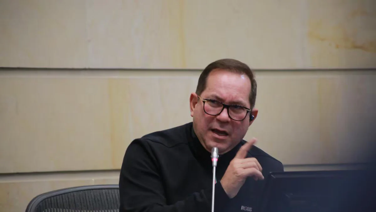 Las dudas jurídicas y el procedimiento del Congreso ante la petición de Abelardo de la Espriella: pide al Congreso trasladar su sede para la posesión presidencial
