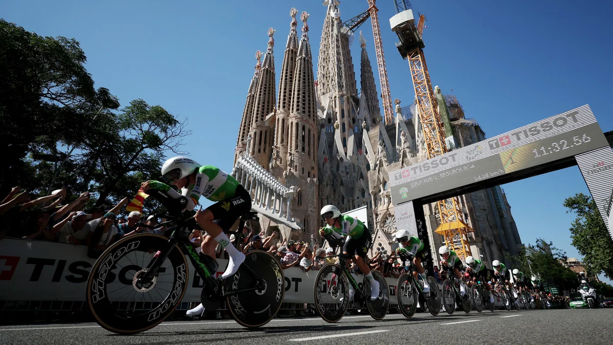 La contrarreloj del Tour de Francia ya rueda por Barcelona: “Van como balas”