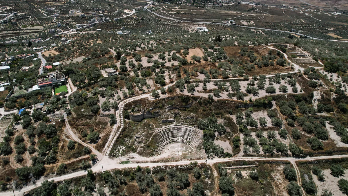 Qué lugares históricos y naturales podría sumar la UNESCO a la lista de patrimonios en peligro