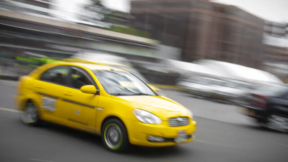 Pasajera denunció a taxista que le cobró $100.000 de la terminal de transporte al norte de Bogotá: qué puede hacer para que no le pase a usted