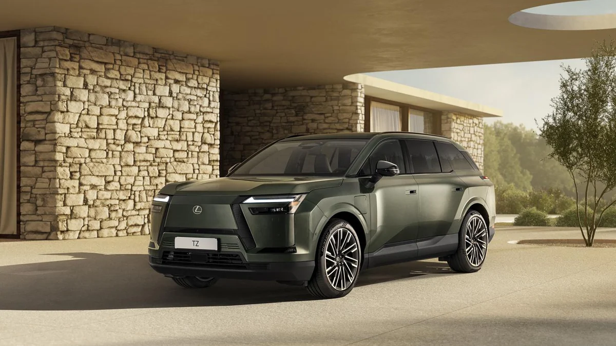 Lexus'tan üç sıra koltuklu yeni elektrikli SUV: Lexus TZ