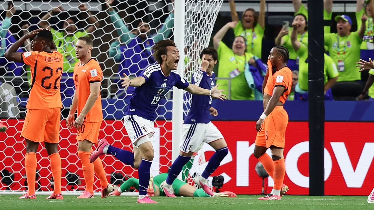 Países Bajos deja resucitar a un timorato Japón que castiga a Koeman