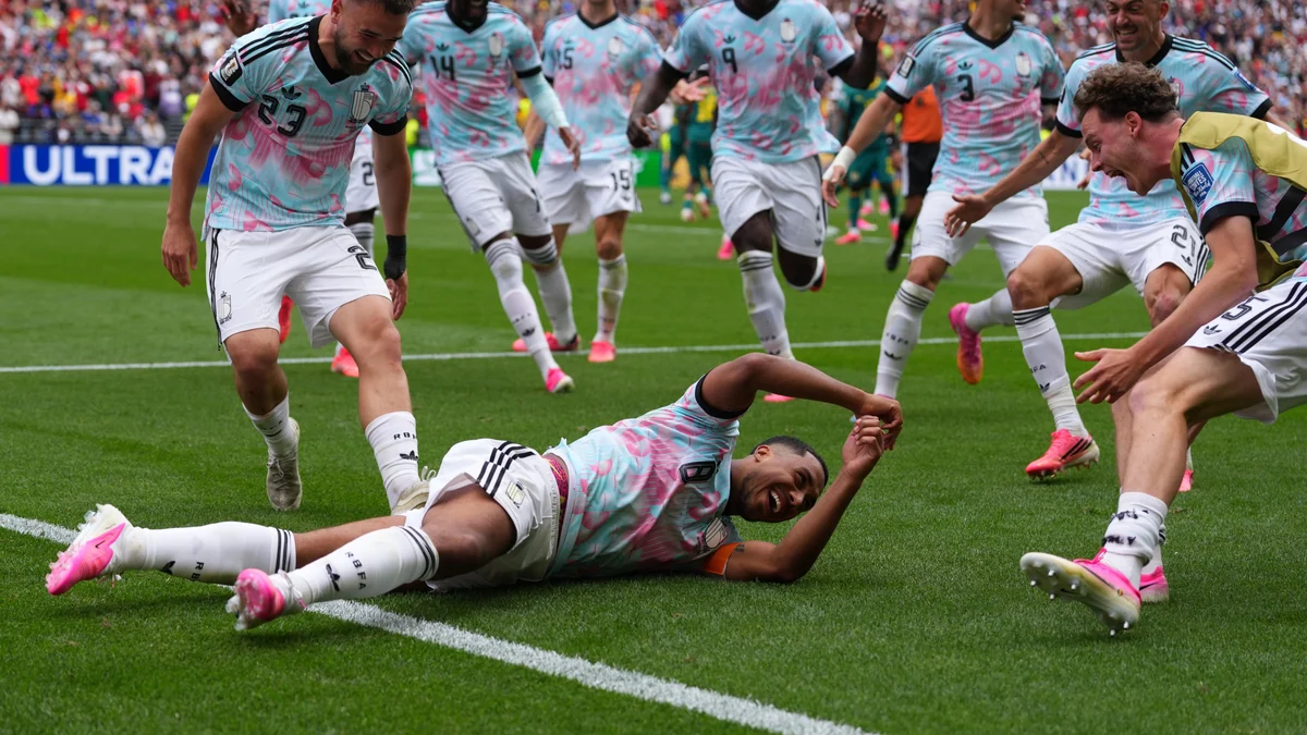 Bélgica sale del sarcófago con el billete de octavos tras remontar un 0-2 a una Senegal superior