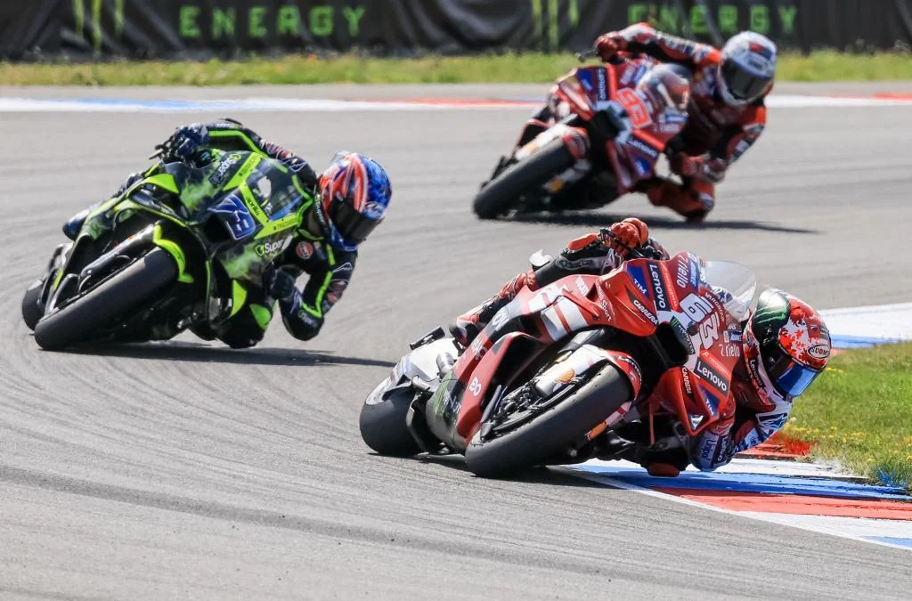 Pecco Bagnaia aparca sus fantasmas en la 'sprint race' de Brno