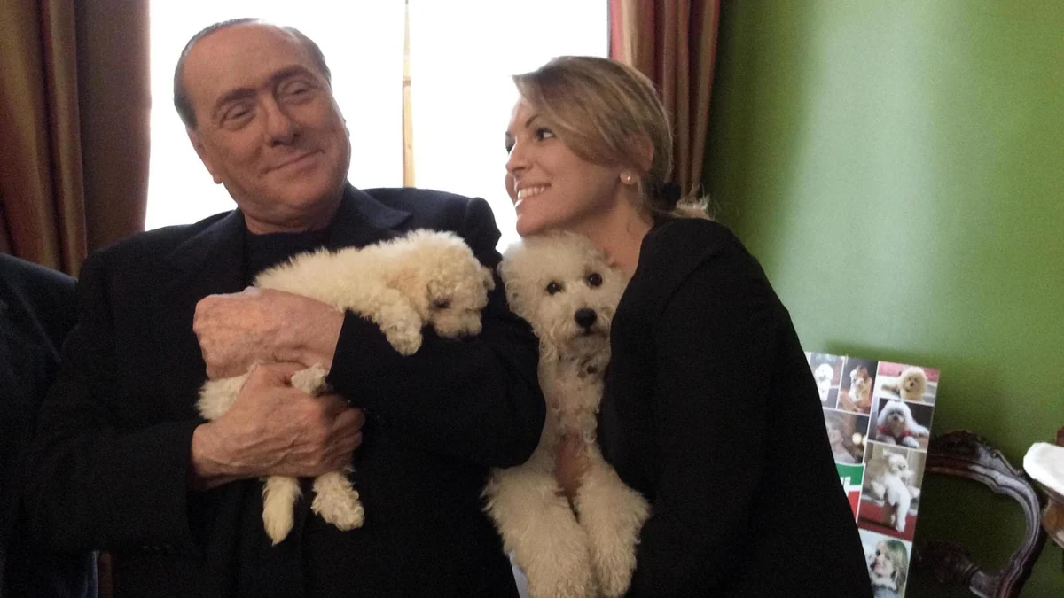 Pascale: “Con Berlusconi ci siamo amati in modo travolgente. Quella volta che mi regalò una Harley”