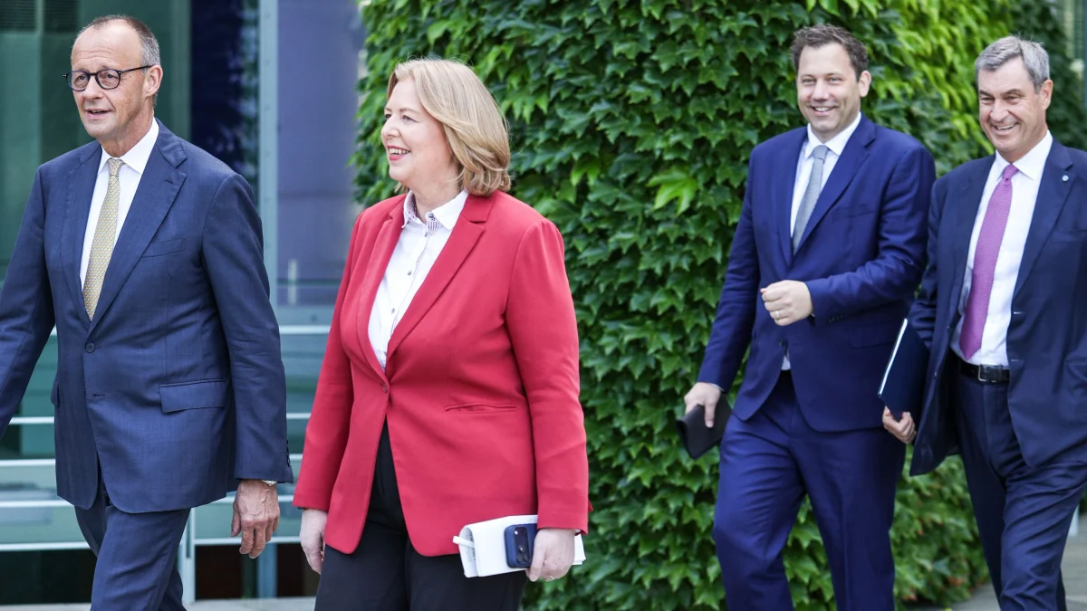Deutschland-Liveblog: Koalition senkt Einkommensteuer und erhöht Reichensteuer