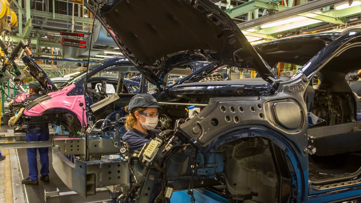 Ford recortará la producción en Valencia este año