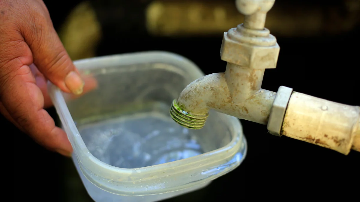 Alertan sobre riesgo de acaparamiento de agua en más de mil municipios de México por anomalías en concesiones